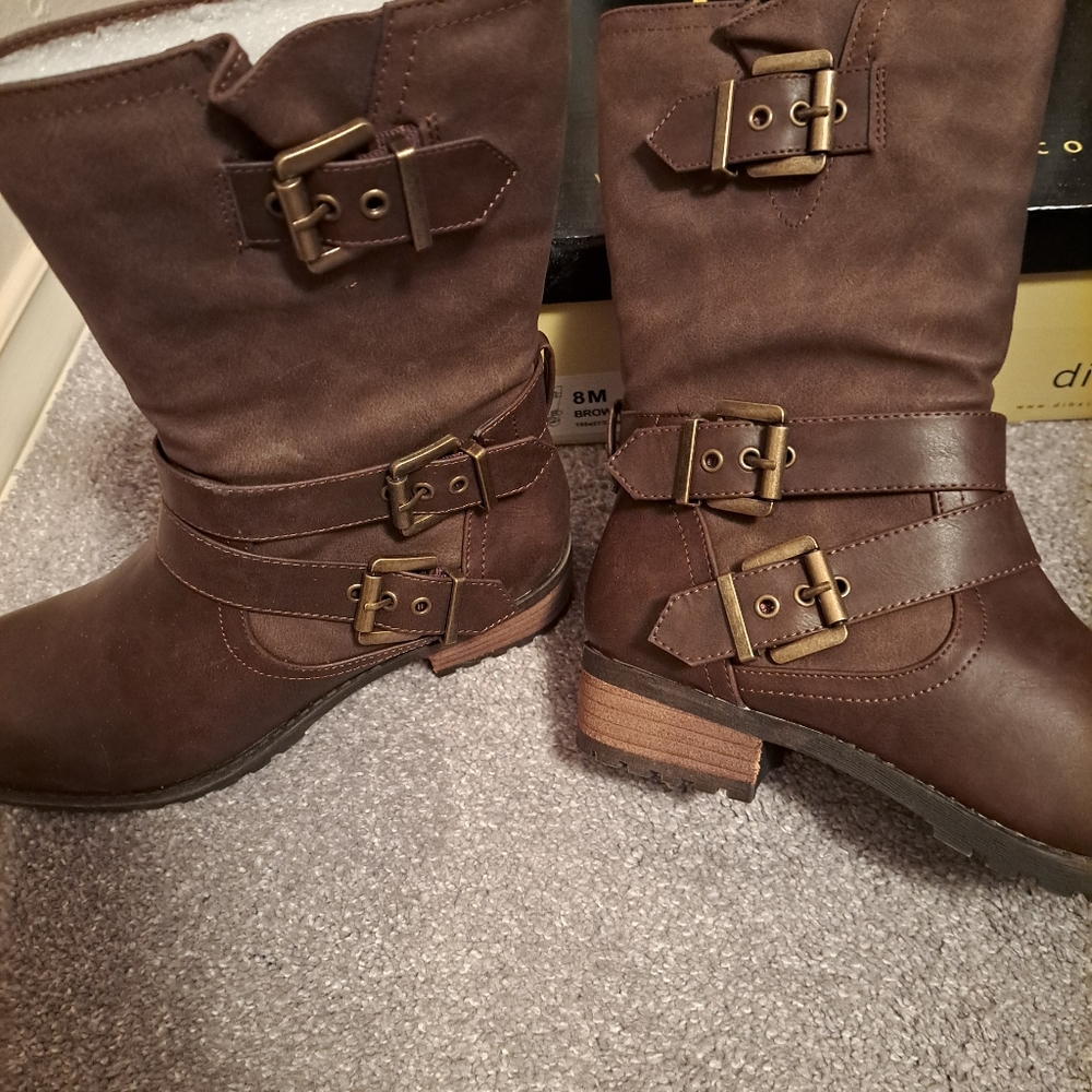 Diba boots, never worn
